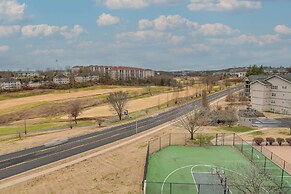 Branson Condo: Private Balcony, 1 Mi to Strip!