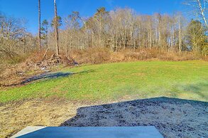 Peaceful Beattyville Cabin Near Red River Gorge!