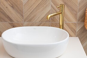 Studio With Bathub in Gdansk by Renters