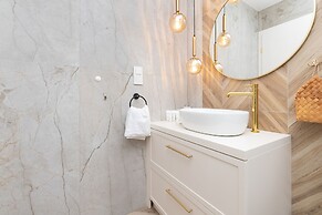 Studio With Bathub in Gdansk by Renters