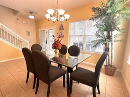 Amazing 5 Bd Home Only 8 Min From Disney 5 Bedroom Villa by Redawning