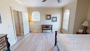 Casa By The C 7 Bedroom Home by RedAwning