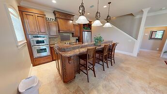 Casa By The C 7 Bedroom Home by RedAwning