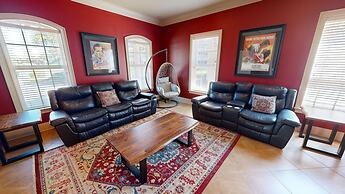 Casa By The C 7 Bedroom Home by RedAwning