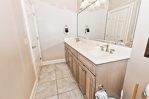 Casa By The C 7 Bedroom Home by RedAwning