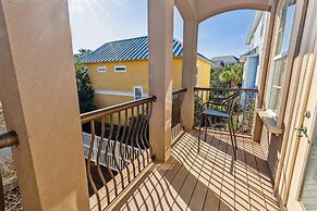 Casa By The C 7 Bedroom Home by RedAwning