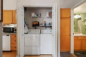 Bingo 1 Bedroom Condo by RedAwning