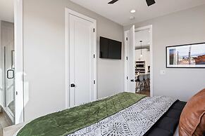 Rock Creek At Desert Color 5 Bedroom Townhouse