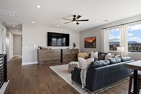 Rock Creek At Desert Color 5 Bedroom Townhouse