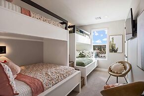 Rock Creek At Desert Color 5 Bedroom Townhouse