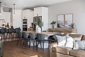 Rock Creek At Desert Color 5 Bedroom Townhouse