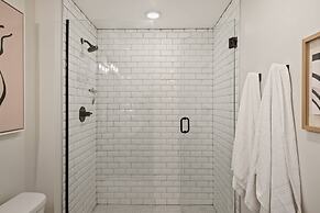 Palm Cove 2 Bedroom Condo