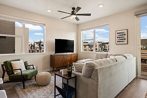 Palm Cove 2 Bedroom Condo