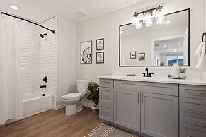 Palm Cove 2 Bedroom Condo