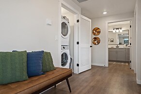 Palm Cove 2 Bedroom Condo