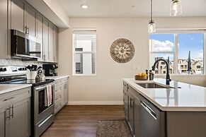 Palm Cove 2 Bedroom Condo