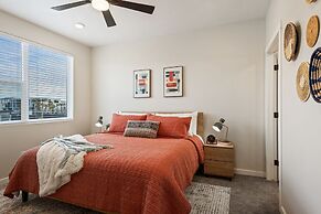 Palm Cove 2 Bedroom Condo