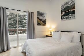 5107 Black Gore Drive 4 Bedroom Townhouse by RedAwning