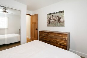 5107 Black Gore Drive 4 Bedroom Townhouse by RedAwning