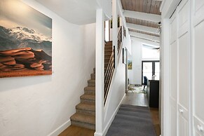 5107 Black Gore Drive 4 Bedroom Townhouse by RedAwning