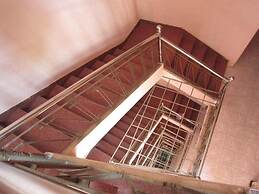 Hanh Long 2 by Bay Hotel