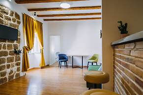 Art Deco Cathedral Apartments by DuHomes