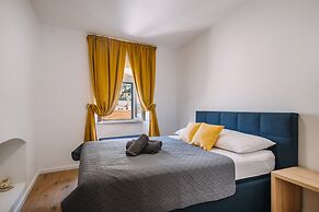 Art Deco Cathedral Apartments by DuHomes