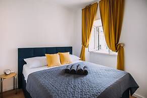 Art Deco Cathedral Apartments by DuHomes