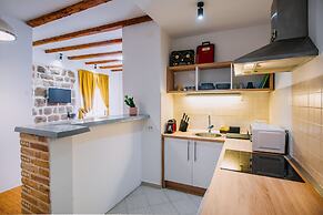 Art Deco Cathedral Apartments by DuHomes