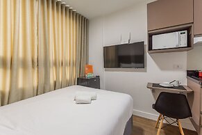 Easy Life Campos Salles by Xtay