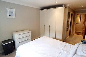 Stunning Apartment Overlooking Pembroke Castle