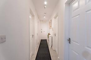 Stylish 2 Bedroom Apartment in Birmingham
