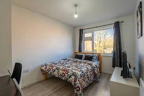 Stylish 2 Bedroom Apartment in Birmingham