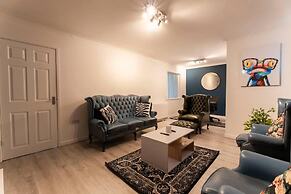 Stylish 2 Bedroom Apartment in Birmingham