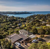 Taonga with panoramic sea views