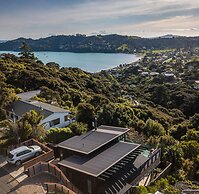 Taonga with panoramic sea views