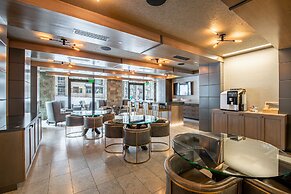 Empire Residences by Luxury Mountain