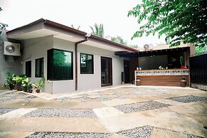 Alona Princess Suites