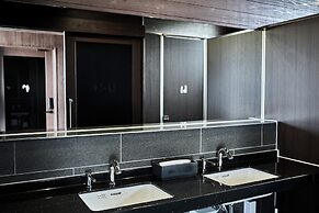 Snow Peak YAKEI SUITE ABURAYAMA FUKUOKA