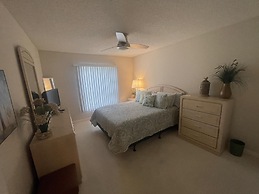 Burbank - Beautiful Designer Home Near Glenview Country Club