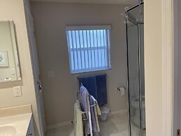 Burbank - Beautiful Designer Home Near Glenview Country Club