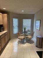 Burbank - Beautiful Designer Home Near Glenview Country Club