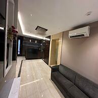 The Majlis Hotel - Near Taj Hotel Colaba