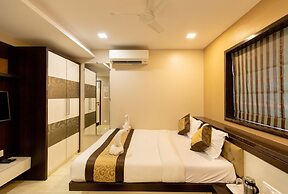 The Majlis Hotel - Near Taj Hotel Colaba