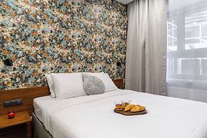 Lumina light apartment