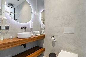 Lumina light apartment