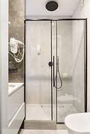 Lumina comfortable apartment in Warshaw