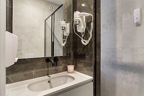 Lumina comfortable apartment in Warshaw