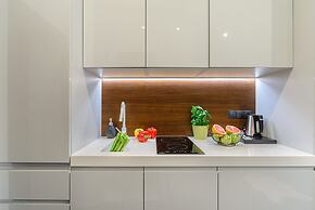Lumina comfortable apartment in Warshaw