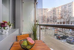 Lumina comfortable apartment in Warshaw